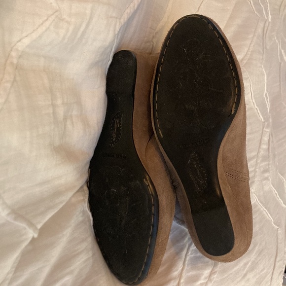 Crown by Born “Faylan” Coco Suede Ankle Boots, wedge heel, size 7 women’s - Picture 9 of 10
